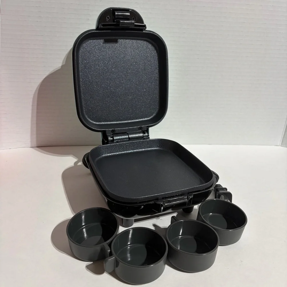 DASH Egg Bite Maker Teal NEW Open Box  4 Silicone Molds Manual Recipes 420 watts